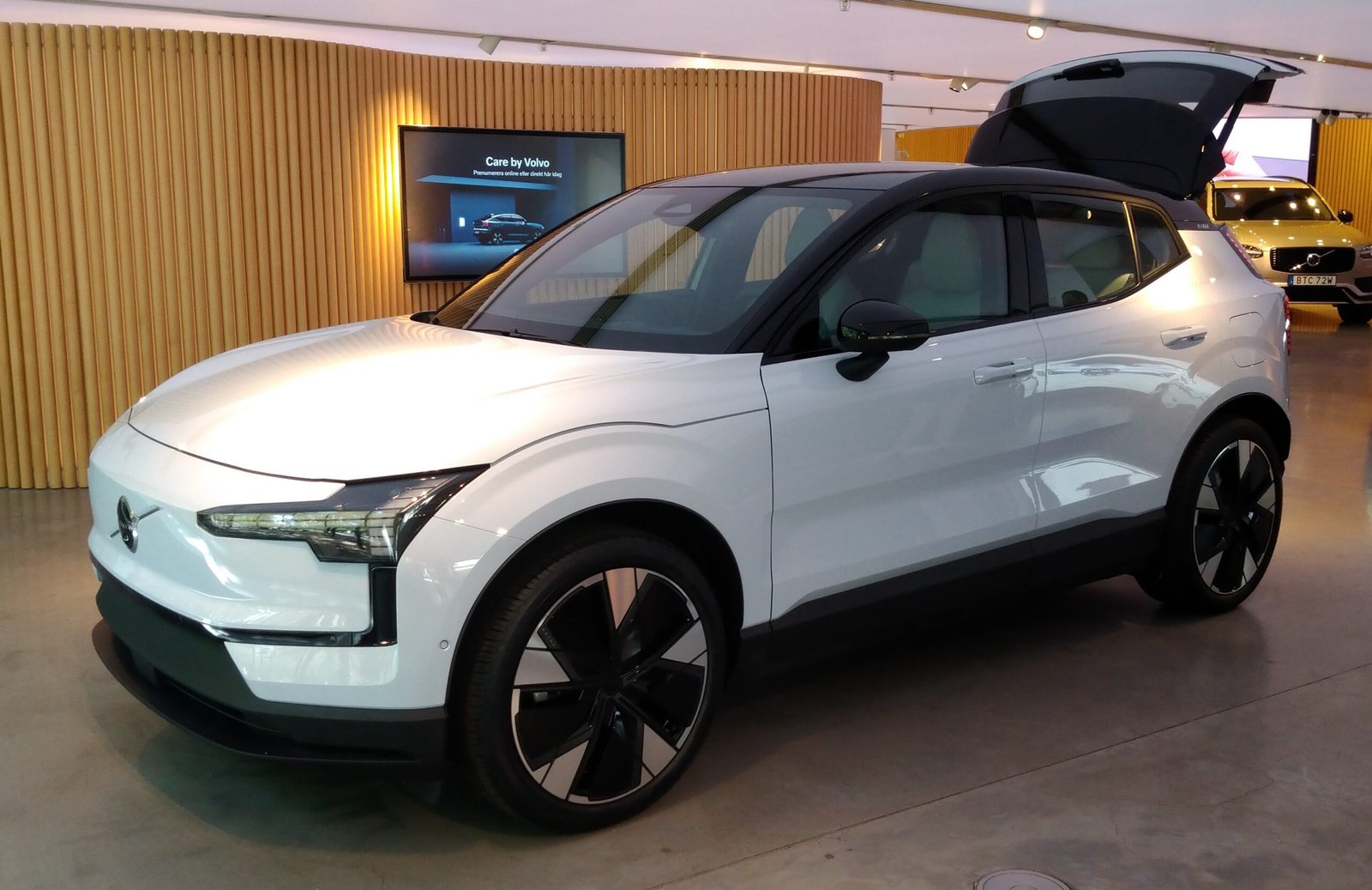 Volvo EX30, el SUV eléctrico compacto en oferta con la promoción Premium Edition